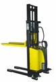 9.7 - STACKER ELETRO MANUAL  - 1000KG - 2500MM - DINAMIC